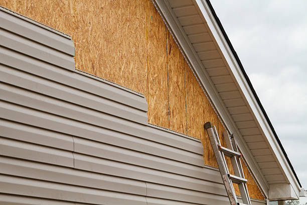 Professional Fiber Cement Siding technician working in North Bend, OR
